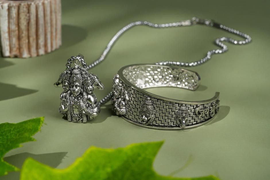 Premium 5-Mukhi Hanuman Kada with Pendant & Chain | Devotional Power Combo