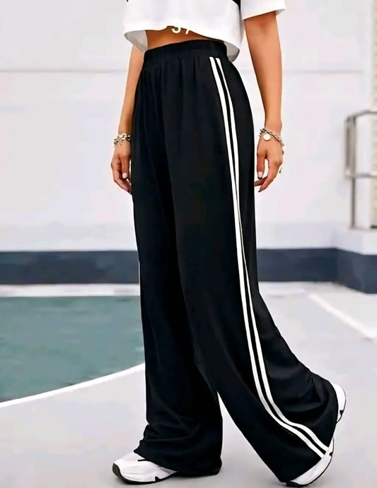 Women's High-Waist Wide-Leg Striped Jogger Pant - Black & White